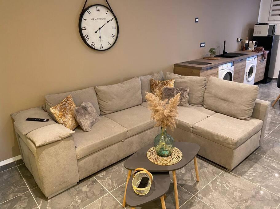 Maison Avec Jacuzzi Orange  Zewnętrze zdjęcie
